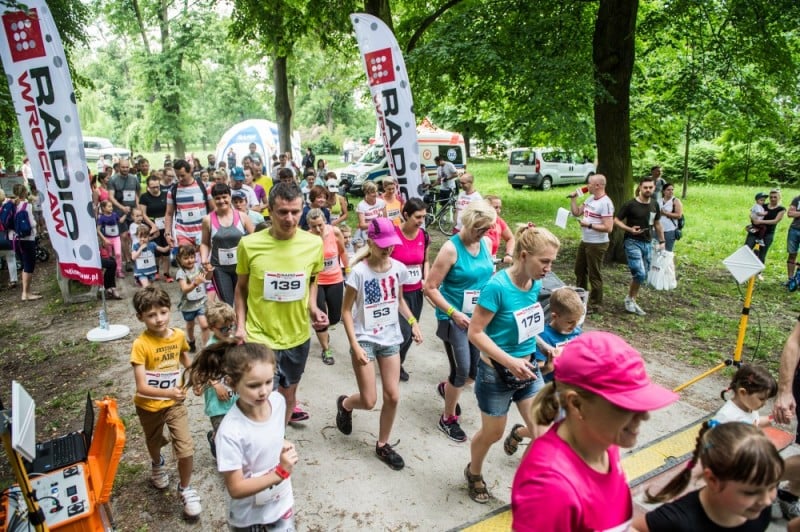 Rywalizacja rodzinnych duetów, czyli Bieg Rodzinny Radia Wrocław [FOTO]